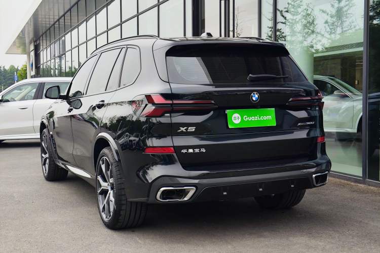 Used BMW X5 2023 xDrive 30Li Luxury M Sport Night Edition Package Rear Left 45 Deg