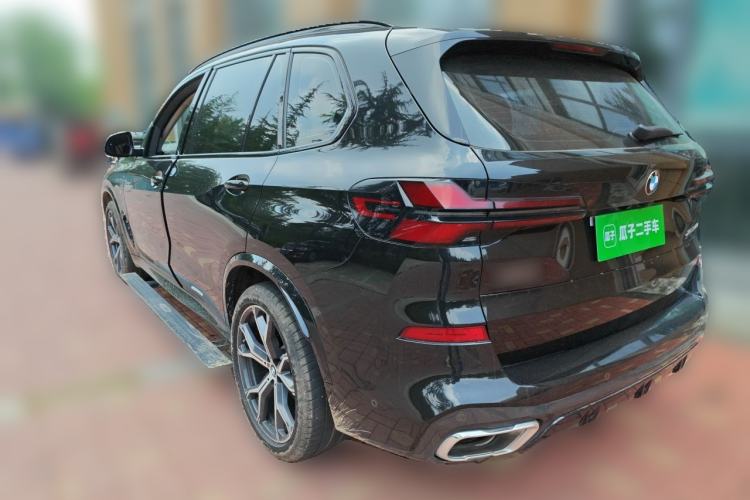 Used BMW X5 2023 xDrive 30Li Luxury M Sport Night Edition Package Rear Left 45 Deg