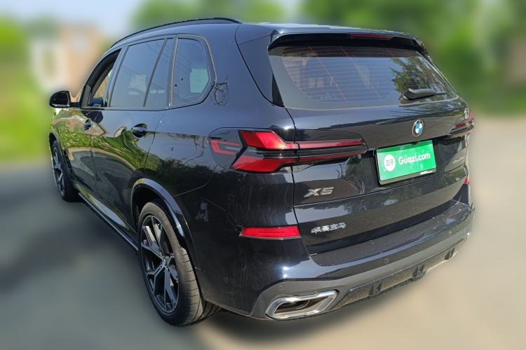 Used BMW X5 2023 xDrive 30Li Luxury M Sport Night Edition Package Rear Left 45 Deg