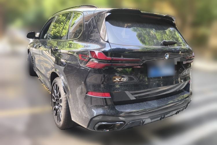 Used BMW X5 2023 xDrive 40Li M Sport Package Rear Left 45 Deg