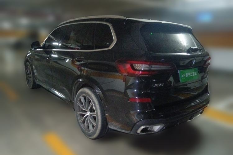 Used BMW X5 2023 xDrive 30Li M Sport Package Rear Left 45 Deg
