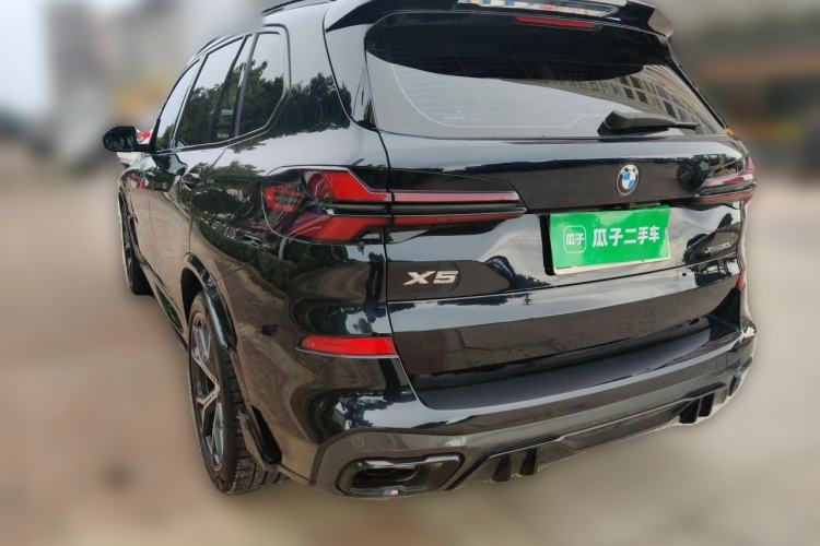 Used BMW X5 2023 xDrive 30Li Luxury M Sport Night Edition Package Rear Left 45 Deg