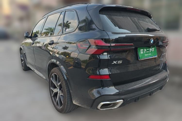 Used BMW X5 2023 xDrive 30Li Luxury M Sport Night Edition Package Rear Left 45 Deg