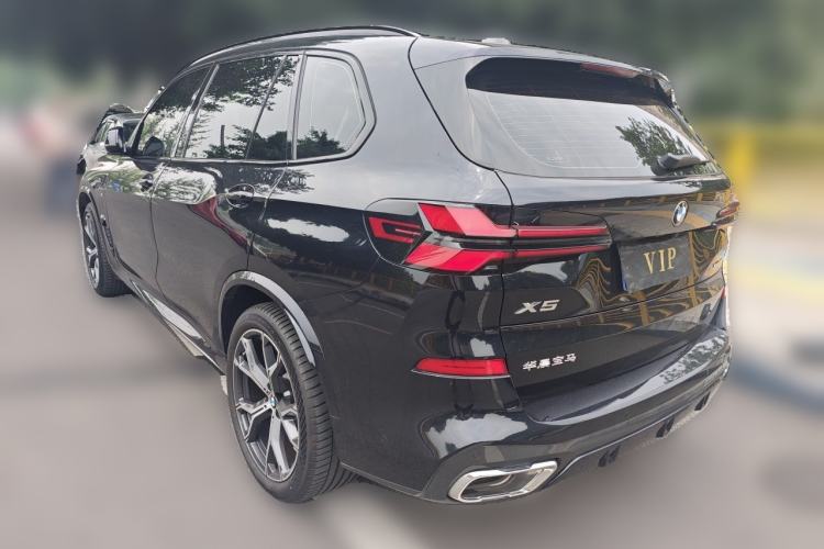 Used BMW X5 2023 xDrive 30Li Luxury M Sport Night Edition Package Rear Left 45 Deg