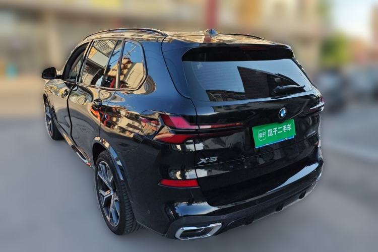 Used BMW X5 2023 xDrive 30Li Luxury M Sport Night Edition Package Rear Left 45 Deg