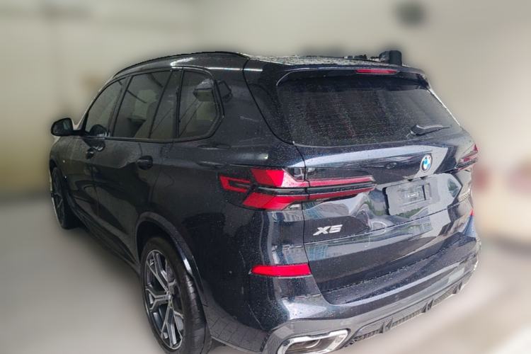 Used BMW X5 2023 xDrive 30Li Luxury M Sport Night Edition Package Rear Left 45 Deg