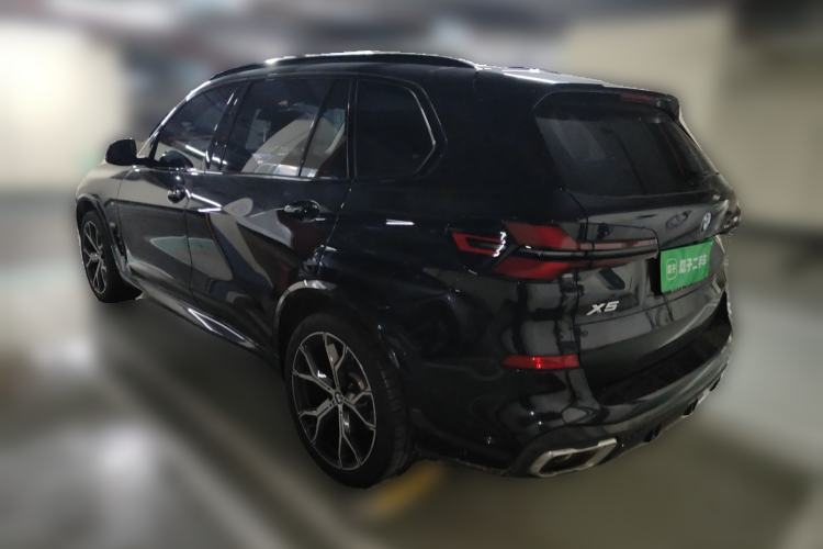 Used BMW X5 2023 xDrive 30Li Luxury M Sport Night Edition Package Rear Left 45 Deg