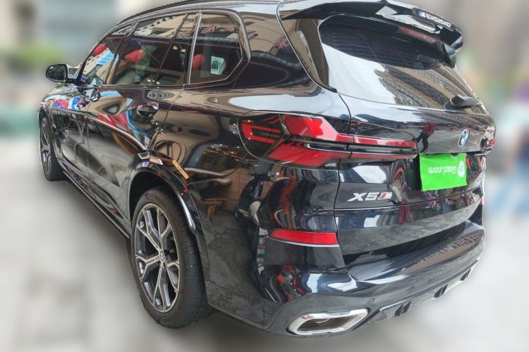 Used BMW X5 2023 xDrive 30Li Luxury M Sport Night Edition Package Rear Left 45 Deg