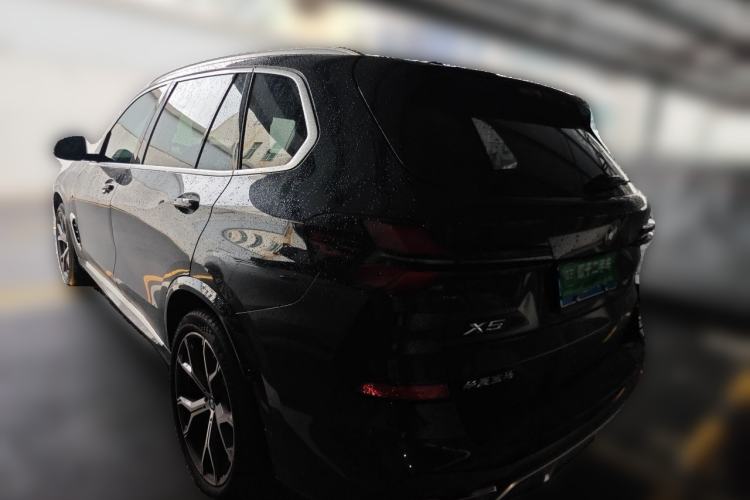 Used BMW X5 2023 xDrive 30Li Luxury M Sport Night Edition Package Rear Left 45 Deg