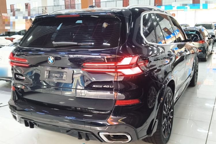 Used BMW X5 2023 xDrive 40Li M Sport Package Rear Right 45 Deg