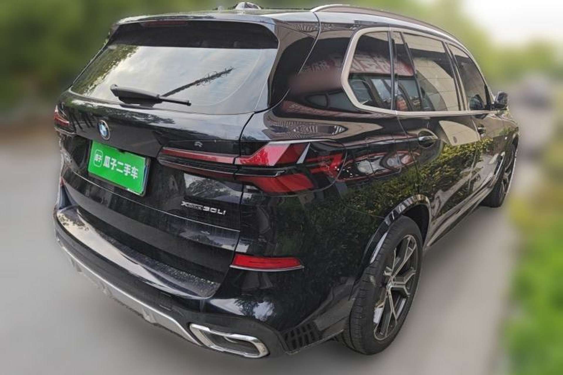 Used BMW X5 2023 xDrive 30Li Luxury M Sport Package Rear Right 45 Deg