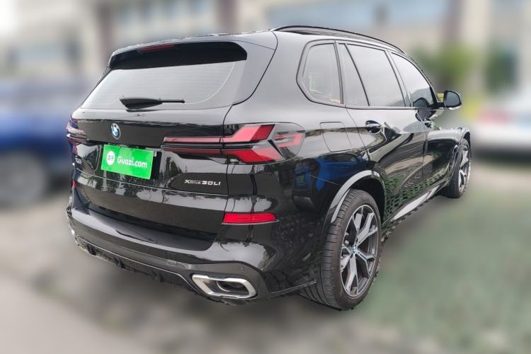 Used BMW X5 2023 xDrive 30Li Luxury M Sport Night Edition Package Rear Right 45 Deg