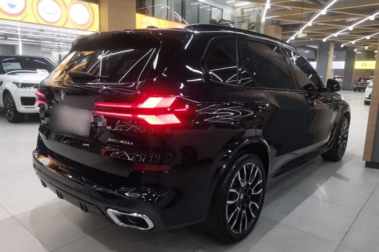 Used BMW X5 2023 xDrive 40Li M Sport Night Edition Package Rear Right 45 Deg