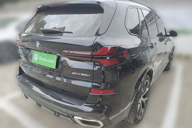 Used BMW X5 2023 xDrive 30Li Luxury M Sport Package Rear Right 45 Deg