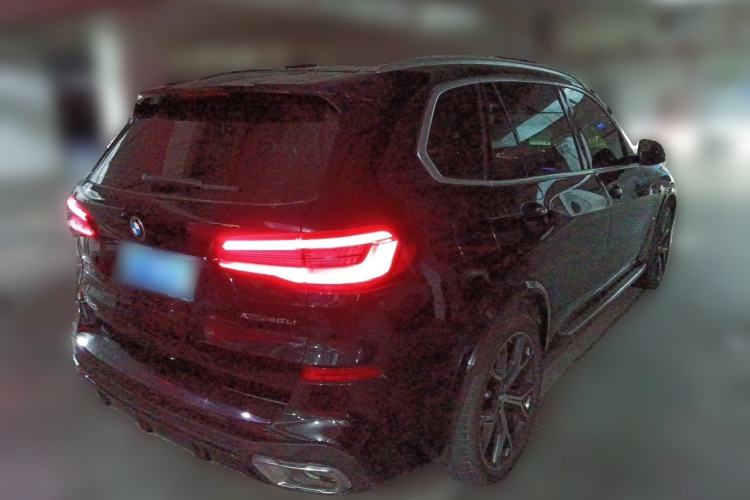 Used BMW X5 2023 xDrive 40Li M Sport Package Rear Right 45 Deg