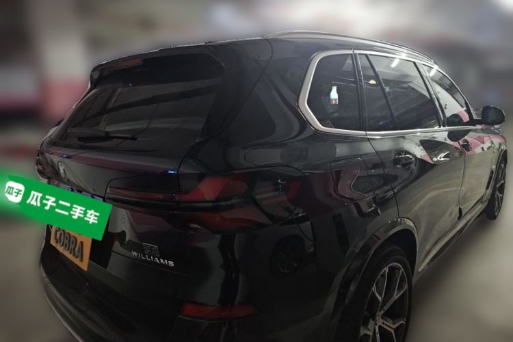Used BMW X5 2023 xDrive 30Li Luxury M Sport Package Rear Right 45 Deg