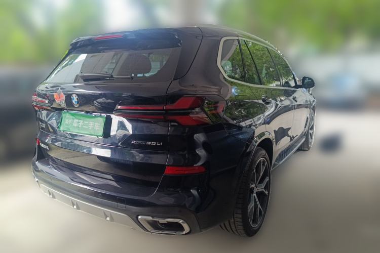 Used BMW X5 2023 xDrive 30Li Luxury M Sport Package Rear Right 45 Deg