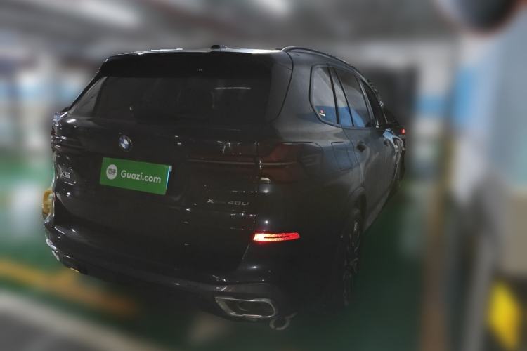Used BMW X5 2023 xDrive 40Li M Sport Night Edition Package Rear Right 45 Deg
