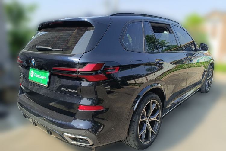 Used BMW X5 2023 xDrive 30Li Luxury M Sport Night Edition Package Rear Right 45 Deg