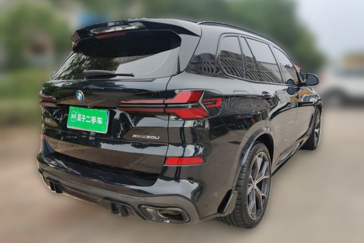 Used BMW X5 2023 xDrive 30Li Luxury M Sport Night Edition Package Rear Right 45 Deg