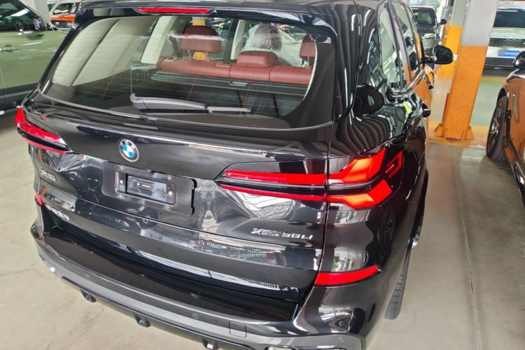 Used BMW X5 2023 xDrive 30Li Luxury M Sport Night Edition Package Rear Right 45 Deg