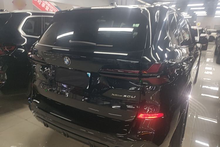 Used BMW X5 2023 xDrive 30Li Luxury M Sport Night Edition Package Rear Right 45 Deg