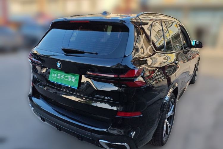 Used BMW X5 2023 xDrive 30Li Luxury M Sport Night Edition Package Rear Right 45 Deg