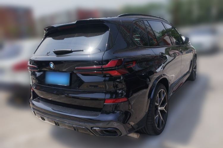 Used BMW X5 2023 xDrive 30Li Luxury M Sport Night Edition Package Rear Right 45 Deg