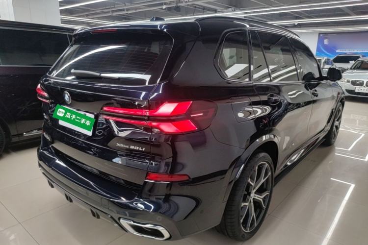 Used BMW X5 2023 xDrive 30Li Luxury M Sport Night Edition Package Rear Right 45 Deg