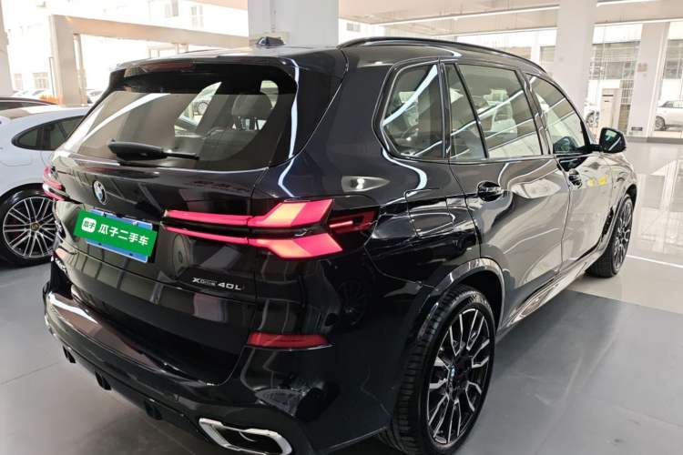 Used BMW X5 2023 xDrive 40Li M Sport Night Edition Package Rear Right 45 Deg