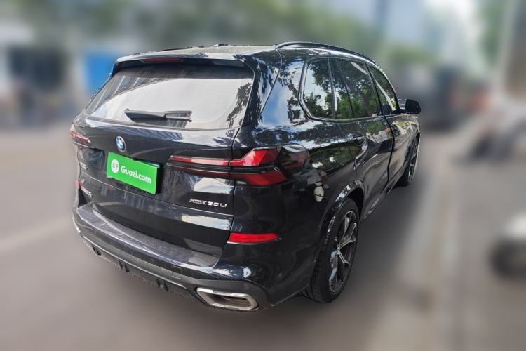 Used BMW X5 2023 xDrive 30Li Luxury M Sport Night Edition Package Rear Right 45 Deg
