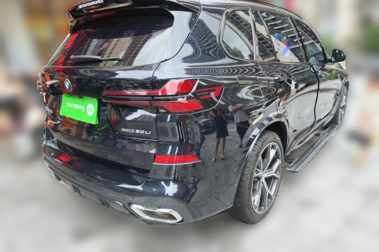 Used BMW X5 2023 xDrive 30Li Luxury M Sport Night Edition Package Rear Right 45 Deg