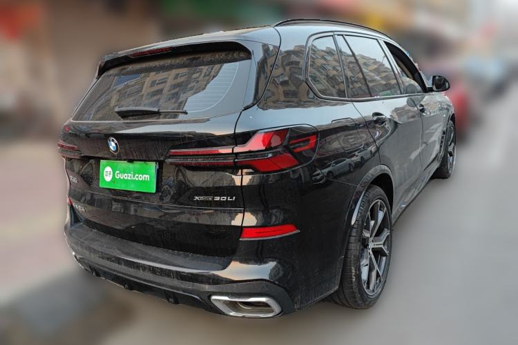 Used BMW X5 2023 xDrive 30Li Luxury M Sport Night Edition Package Rear Right 45 Deg