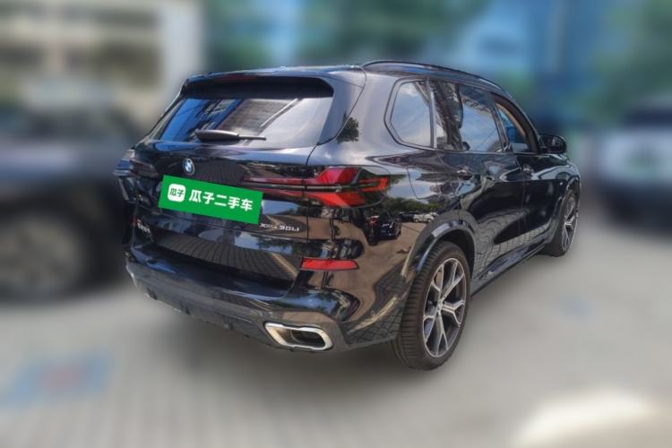 Used BMW X5 2023 xDrive 30Li Luxury M Sport Night Edition Package Rear Right 45 Deg