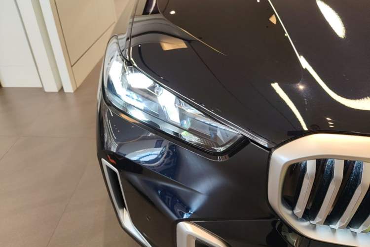 Used BMW X5 2023 xDrive 30Li Luxury M Sport Package Right Front Headlight