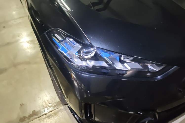 Used BMW X5 2023 xDrive 40Li M Sport Night Edition Package Right Front Headlight