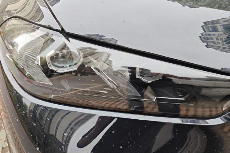 Used BMW X5 2023 xDrive 30Li Luxury M Sport Night Edition Package Right Front Headlight