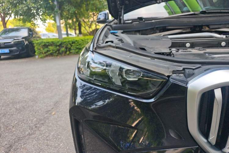 Used BMW X5 2023 xDrive 30Li Luxury M Sport Night Edition Package Right Front Headlight