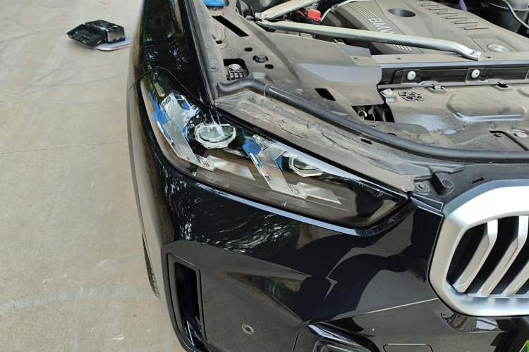 Used BMW X5 2023 xDrive 40Li M Sport Night Edition Package Right Front Headlight