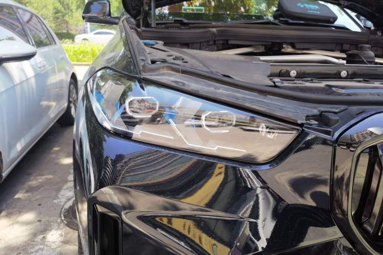 Used BMW X5 2023 xDrive 40Li M Sport Night Edition Package Right Front Headlight