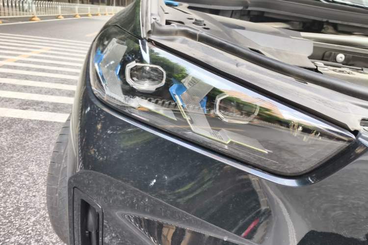 Used BMW X5 2023 xDrive 40Li M Sport Package Right Front Headlight
