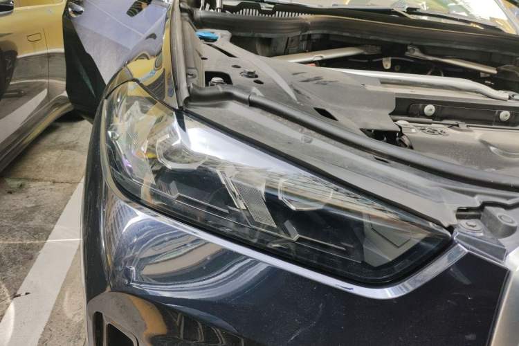 Used BMW X5 2023 xDrive 30Li Luxury M Sport Night Edition Package Right Front Headlight