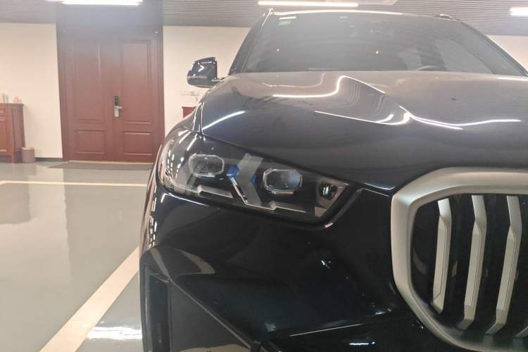 Used BMW X5 2023 xDrive 40Li Luxury Edition M Sport Night Vision Package Right Front Headlight