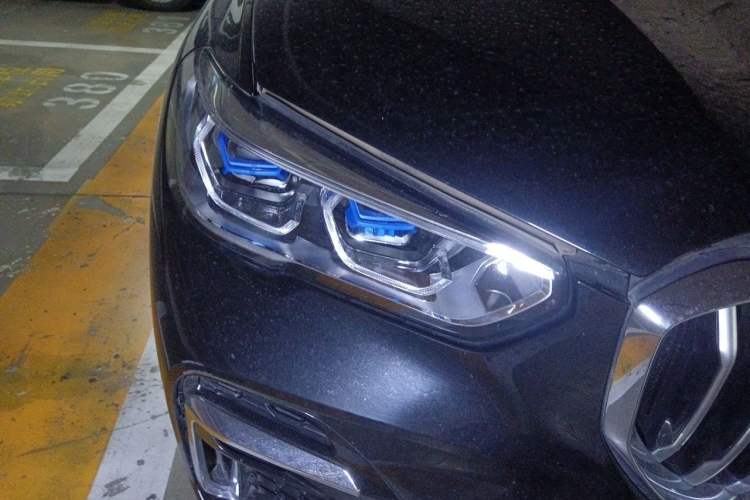 Used BMW X5 2023 xDrive 30Li M Sport Package Right Front Headlight