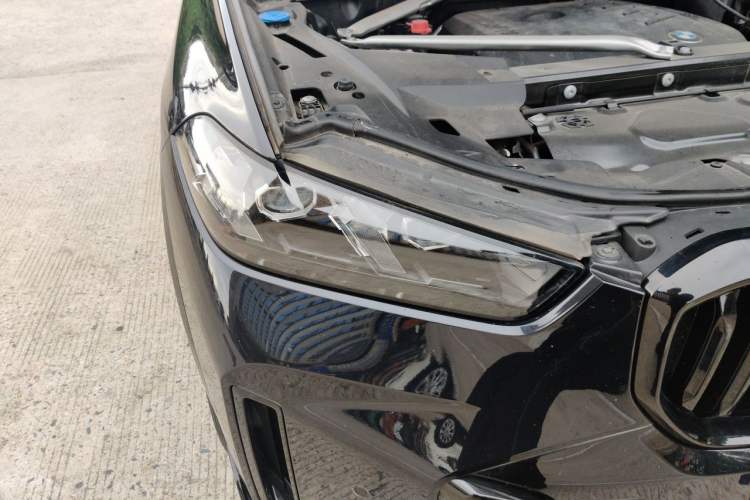 Used BMW X5 2023 xDrive 30Li Luxury M Sport Night Edition Package Right Front Headlight