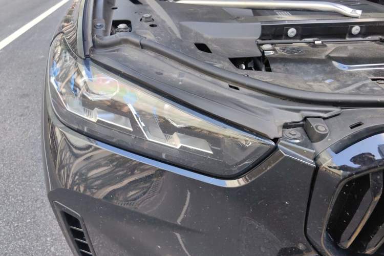 Used BMW X5 2023 xDrive 40Li Luxury Edition M Sport Night Vision Package Right Front Headlight