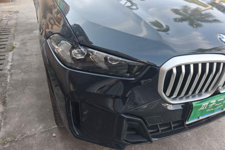 Used BMW X5 2023 xDrive 30Li Luxury M Sport Night Edition Package Right Front Headlight