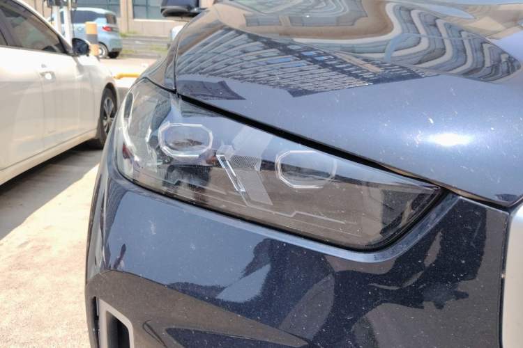 Used BMW X5 2023 xDrive 30Li Luxury M Sport Package Right Front Headlight