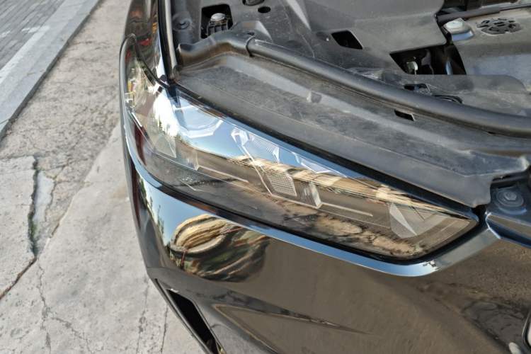 Used BMW X5 2023 xDrive 30Li Luxury M Sport Night Edition Package Right Front Headlight