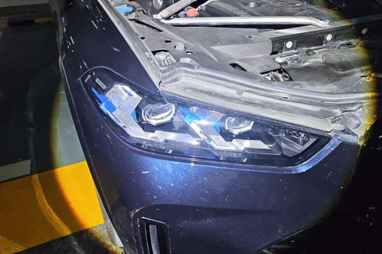 Used BMW X5 2023 xDrive 40Li M Sport Night Edition Package Right Front Headlight